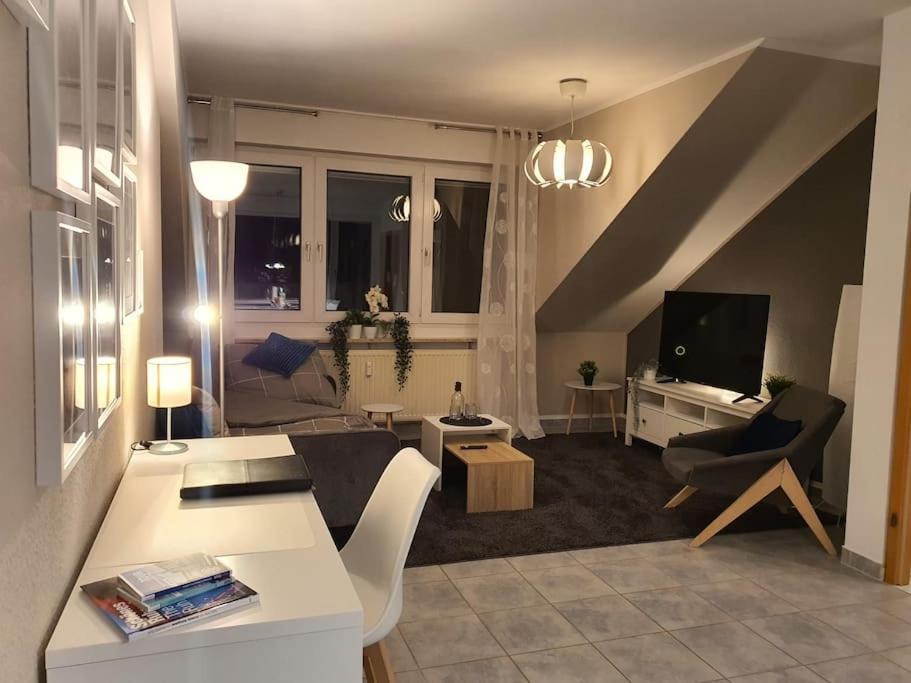 Modernes Und Ruhiges Appartement Mit Loggia Marl Luaran gambar